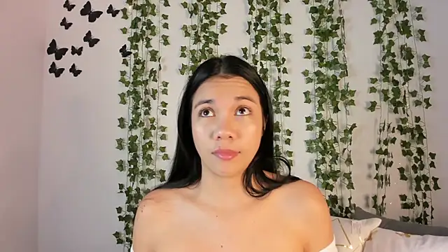 Snapshot of Emiily_Parkerr chatting on February 2026 02:59:02 AM Emiily Parkerr online show from February 2026 02:59:02 AM