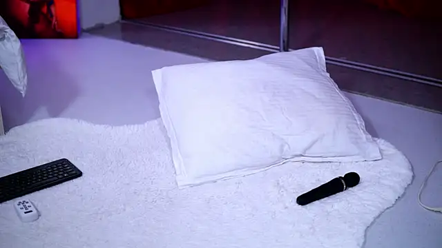 NatyDesiree online show from November 2025 10:15:01 AM