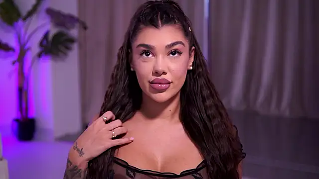 NatyDesiree online show from February 2026 08:28:01 PM