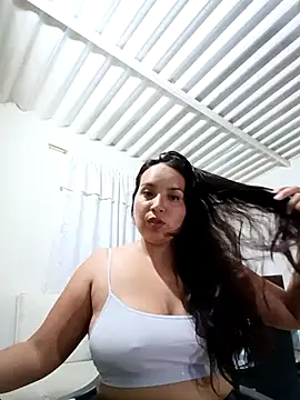 Snapshot of allison-dreams chatting on March 2025 02:20:02 AM allison-dreams online show from March 2025 02:20:02 AM