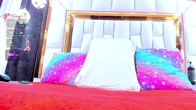 RileySweett online show from April 2026 12:01:01 PM