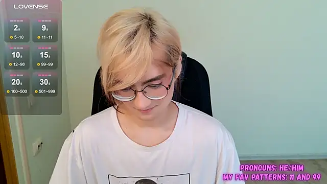 CuteYukiKun online show from October 2025 08:22:01 AM