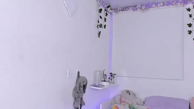 Baby Xian online show from January 2026 03:00:01 AM