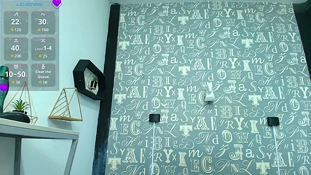 Lindsey8 online show from November 2025 02:31:02 PM