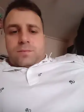 LucianM6 online show from November 2025 07:19:01 AM