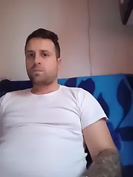 LucianM6 online show from December 2025 12:54:01 PM