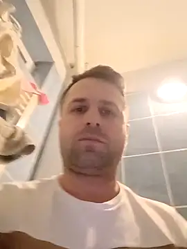 LucianM6 online show from March 2026 04:14:02 PM