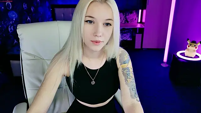 ShhhO O online show from October 2025 10:11:01 AM