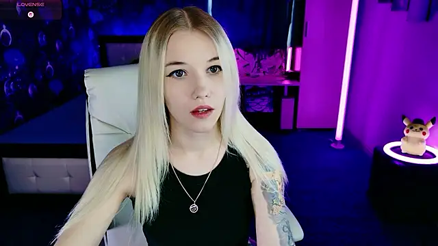 ShhhO O online show from February 2026 09:49:02 AM