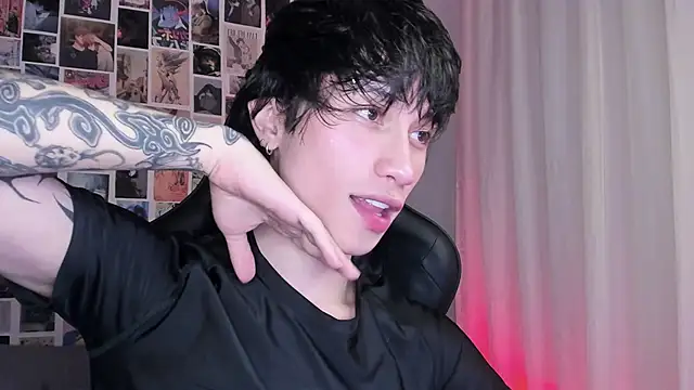 liamelf online show from March 2025 05:52:01 AM