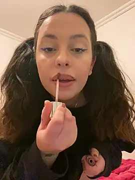 milkyhonybaby online show from March 2025 10:31:02 PM