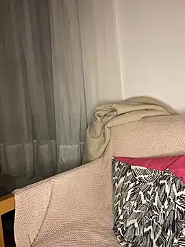 milkyhonybaby online show from March 2025 06:26:02 PM