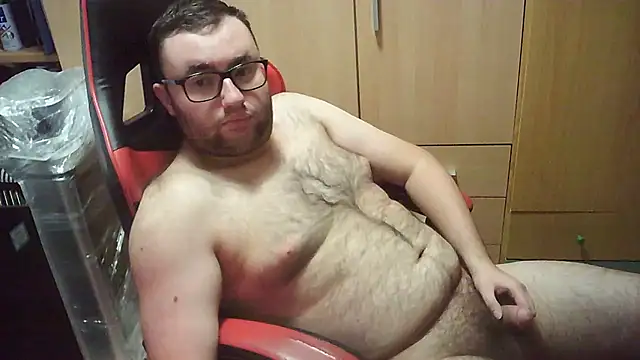 Javier bear online show from November 2025 10:06:02 AM