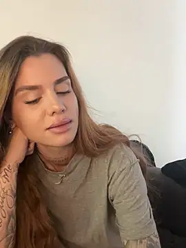 EmiliaCatalina online show from March 2026 06:10:01 PM