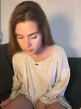 EmiliaCatalina online show from March 2026 11:31:02 PM