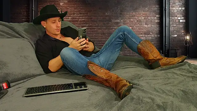 zack Fisher online show from February 2026 07:07:01 PM