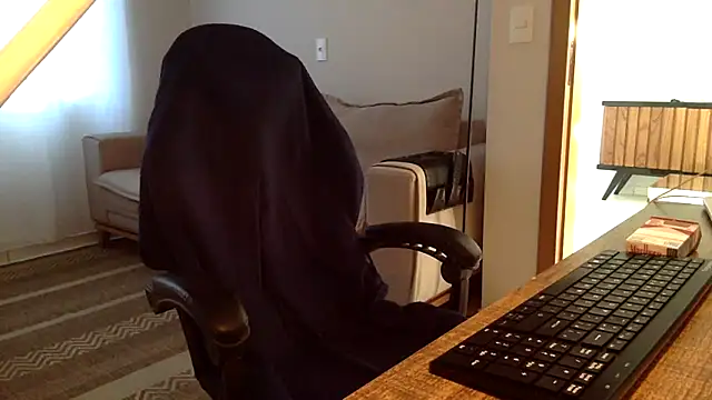 Smoker Ginger online show from March 2026 11:16:02 AM