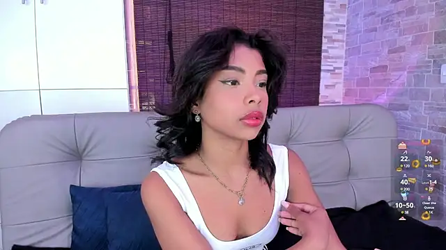 Snapshot of cinnamon_kyla chatting on March 2025 01:50:02 PM cinnamon kyla online show from March 2025 01:50:02 PM