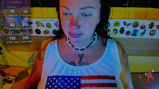 EllieOz online show from October 2025 04:52:01 PM