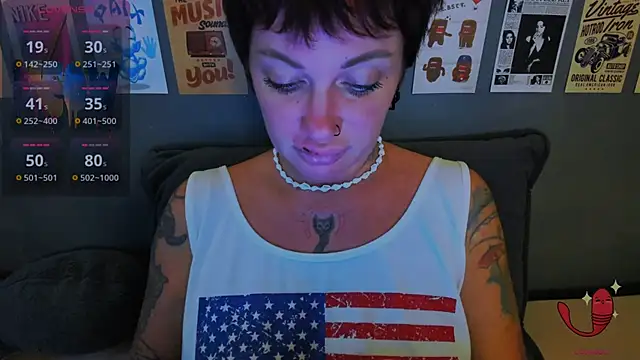Snapshot of EllieOz chatting on June 2026 06:41:01 PM EllieOz online show from June 2026 06:41:01 PM