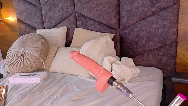 nahomi campbell online show from March 2026 02:04:02 AM