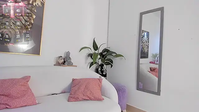 Snapshot of Amina_hafsa chatting on October 2025 08:40:02 PM Amina hafsa online show from October 2025 08:40:02 PM