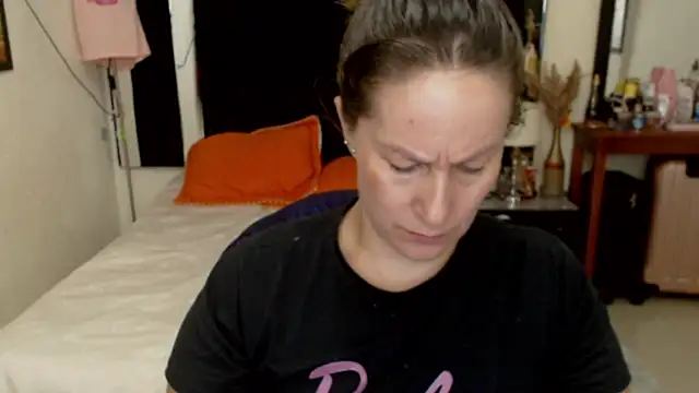 CATRINA-83 online show from November 2025 09:59:01 PM