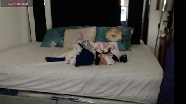 CATRINA-83 online show from May 2026 07:21:01 PM