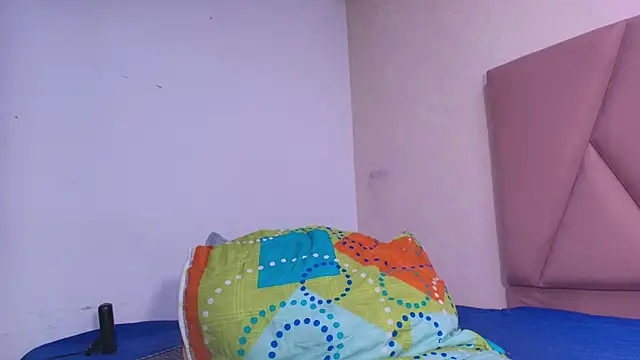 arl chloee online show from October 2025 03:07:02 AM