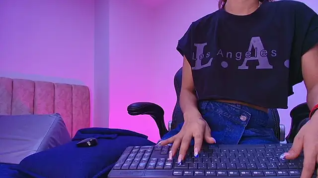 arl chloee online show from February 2026 03:10:01 AM