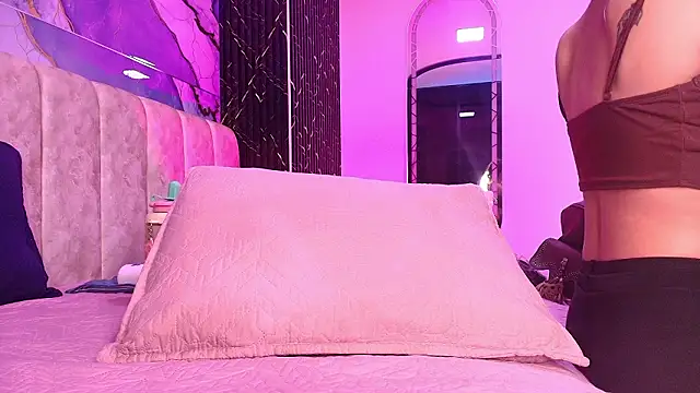 arl chloee online show from March 2026 03:12:01 AM