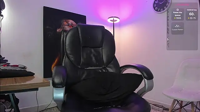 Nicolas Fellener online show from November 2025 03:23:02 AM