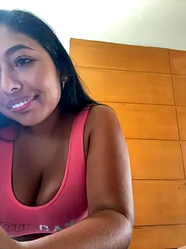 emmyjhonson07 online show from September 2025 05:46:02 PM