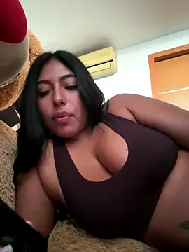 emmyjhonson07 online show from November 2025 02:17:01 PM