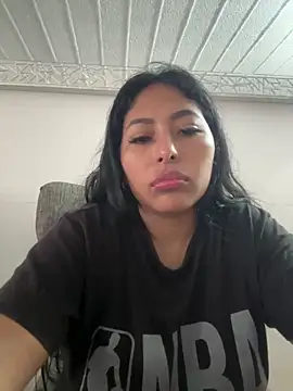 emmyjhonson07 online show from February 2026 12:59:02 PM