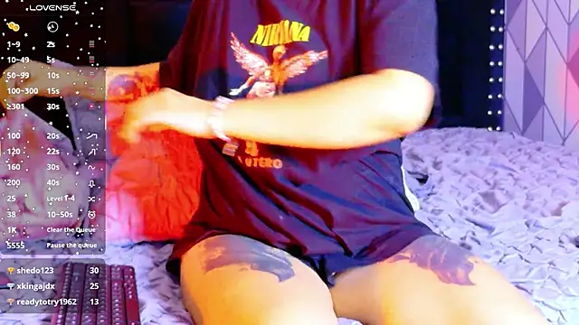 Snapshot of shybutdirtygirrll chatting on October 2025 07:25:02 PM shybutdirtygirrll online show from October 2025 07:25:02 PM