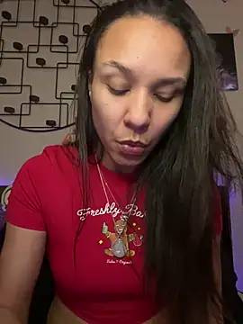 Snapshot of _Neeka_ chatting on December 2024 03:39:01 AM Neeka online show from December 2024 03:39:01 AM