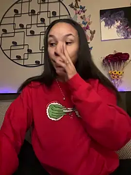 Snapshot of _Neeka_ chatting on January 2025 12:37:01 PM Neeka online show from January 2025 12:37:01 PM