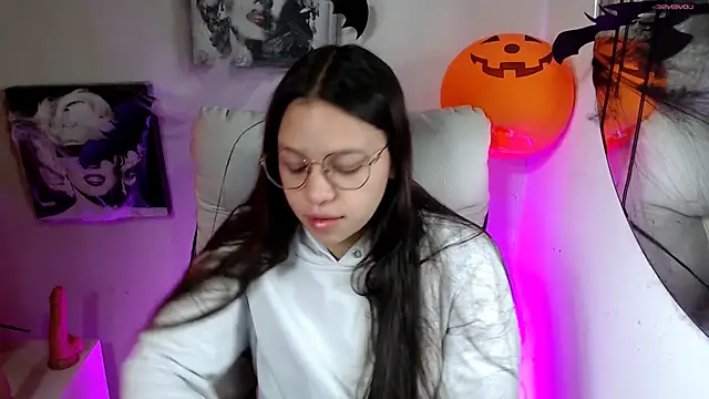 SamanthaRoldaan online show from October 2025 02:52:01 PM