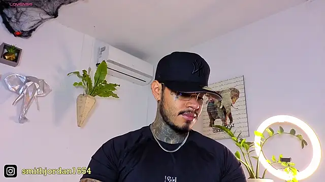 JordanSmiith  online show from October 2025 08:31:01 PM