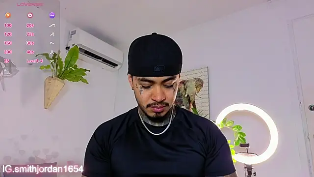 JordanSmiith  online show from November 2025 08:40:01 PM