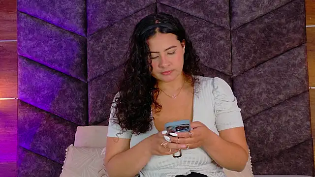 Snapshot of eva_daemon chatting on January 2026 11:45:02 AM eva daemon online show from January 2026 11:45:02 AM