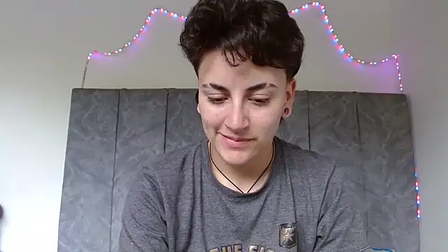 linda 33 online show from September 2025 04:10:02 PM