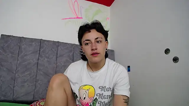 linda 33 online show from November 2025 04:00:01 PM