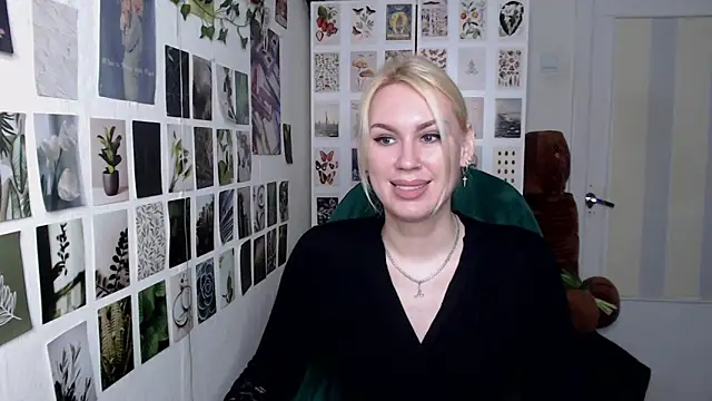 Snapshot of CapriScorpion chatting on April 2026 01:27:02 PM CapriScorpion online show from April 2026 01:27:02 PM