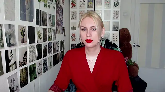 Snapshot of CapriScorpion chatting on May 2026 11:17:02 AM CapriScorpion online show from May 2026 11:17:02 AM