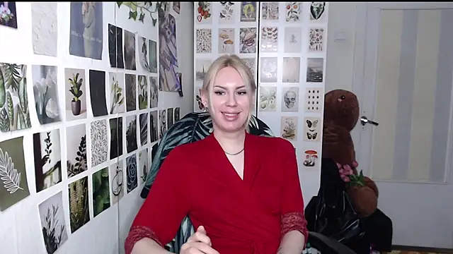 Snapshot of CapriScorpion chatting on June 2026 11:26:02 AM CapriScorpion online show from June 2026 11:26:02 AM