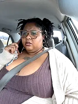 Snapshot of kweenxkarma chatting on October 2025 09:52:01 PM kweenxkarma online show from October 2025 09:52:01 PM