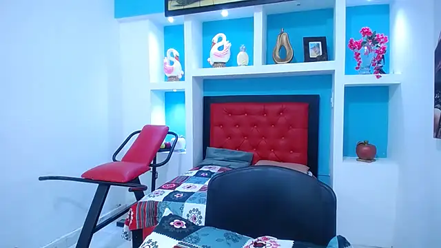 Snapshot of KatrinaQueen1 chatting on March 2025 05:36:01 AM KatrinaQueen1 online show from March 2025 05:36:01 AM