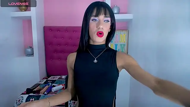 Snapshot of KatrinaQueen1 chatting on September 2025 04:28:02 PM KatrinaQueen1 online show from September 2025 04:28:02 PM